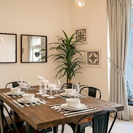 Appartement Higuests - Designer Apt With Panoramic View Near Burj Khalifa à Dubaï Extérieur photo